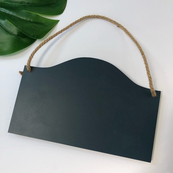 𝅺THE Beach House Rope Hanger Sign - Picture 3 of 4